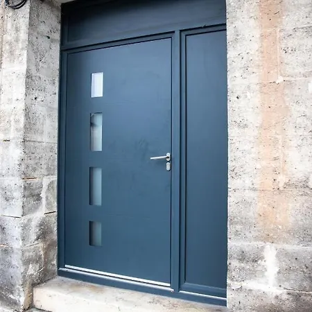 Ideal Pied A Terre Confortable Et Cozy Apartment